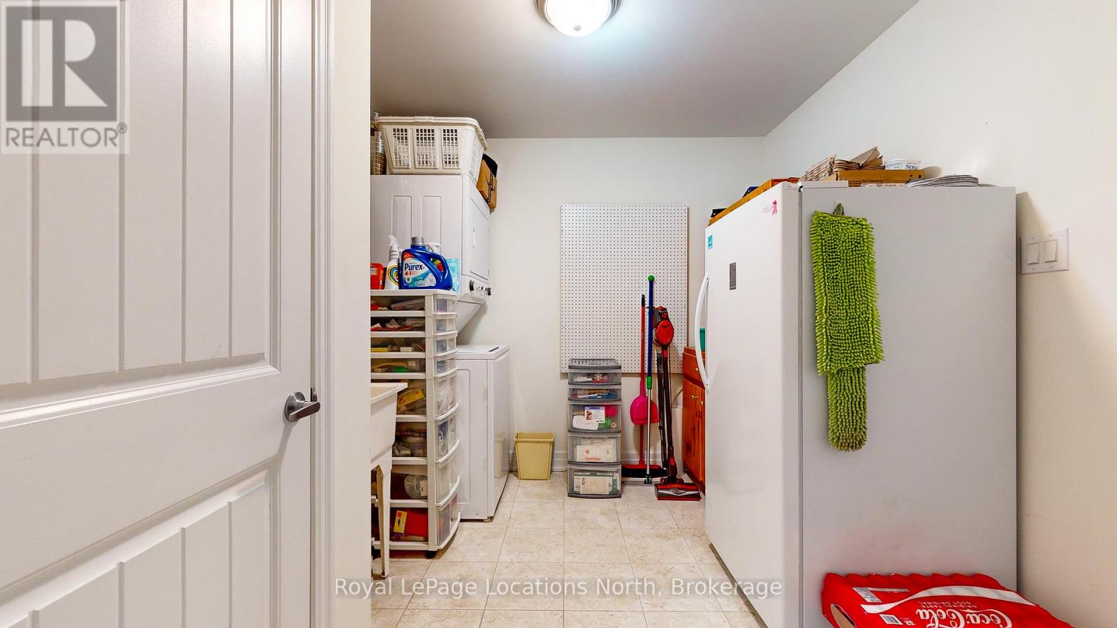 54 New York Avenue, Wasaga Beach, Ontario  L9Z 3A8 - Photo 37 - S13017352