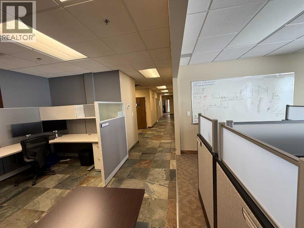 220, 52 Gateway Drive NE, Airdrie, Alberta  T4B 0J6 - Photo 14 - A2301140