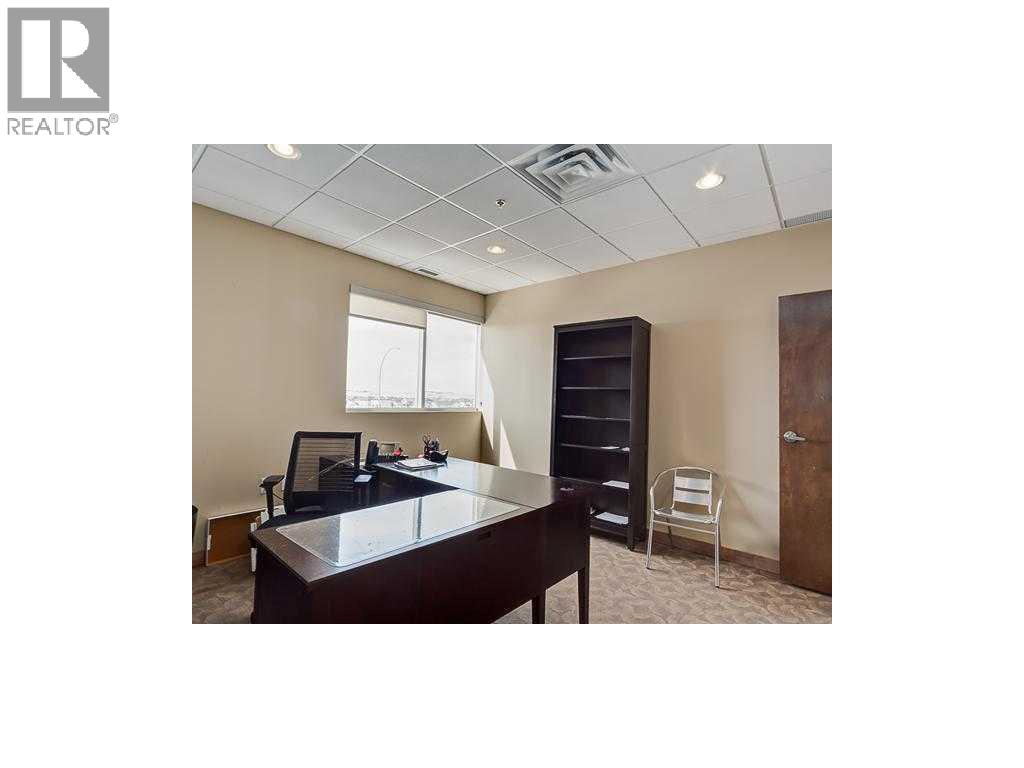 220, 52 Gateway Drive NE, Airdrie, Alberta  T4B 0J6 - Photo 6 - A2301140