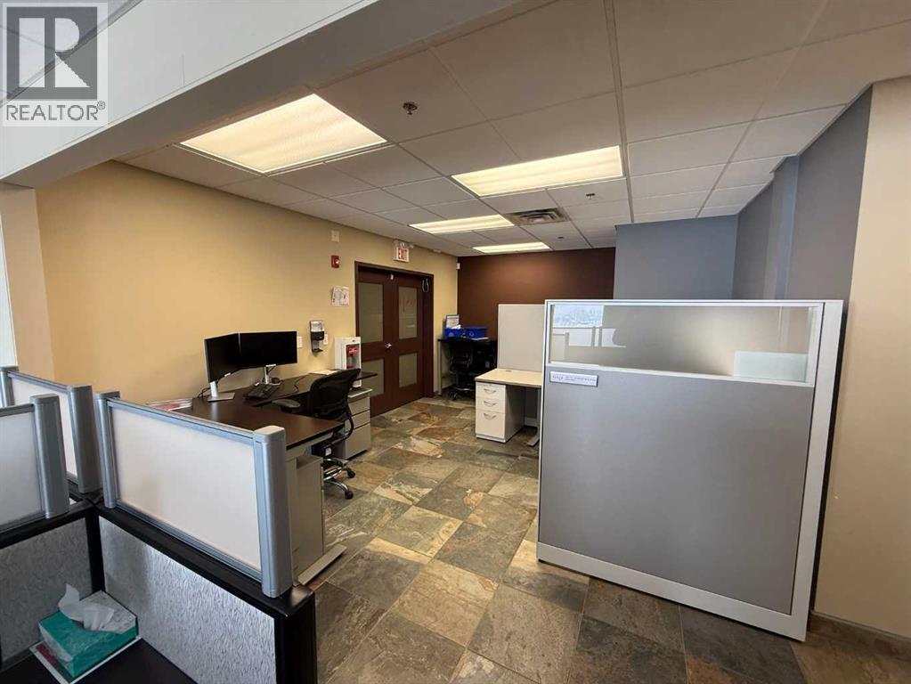 220, 52 Gateway Drive NE, Airdrie, Alberta  T4B 0J6 - Photo 13 - A2301140