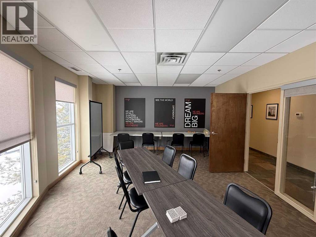 220, 52 Gateway Drive NE, Airdrie, Alberta  T4B 0J6 - Photo 19 - A2301140