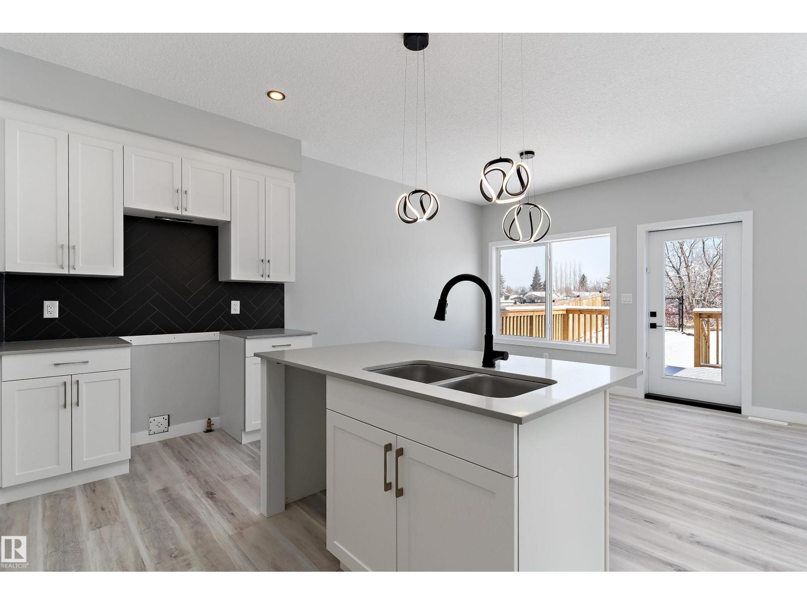 36 Maple Cr, Gibbons, Alberta  T0A 1N0 - Photo 4 - E4483122