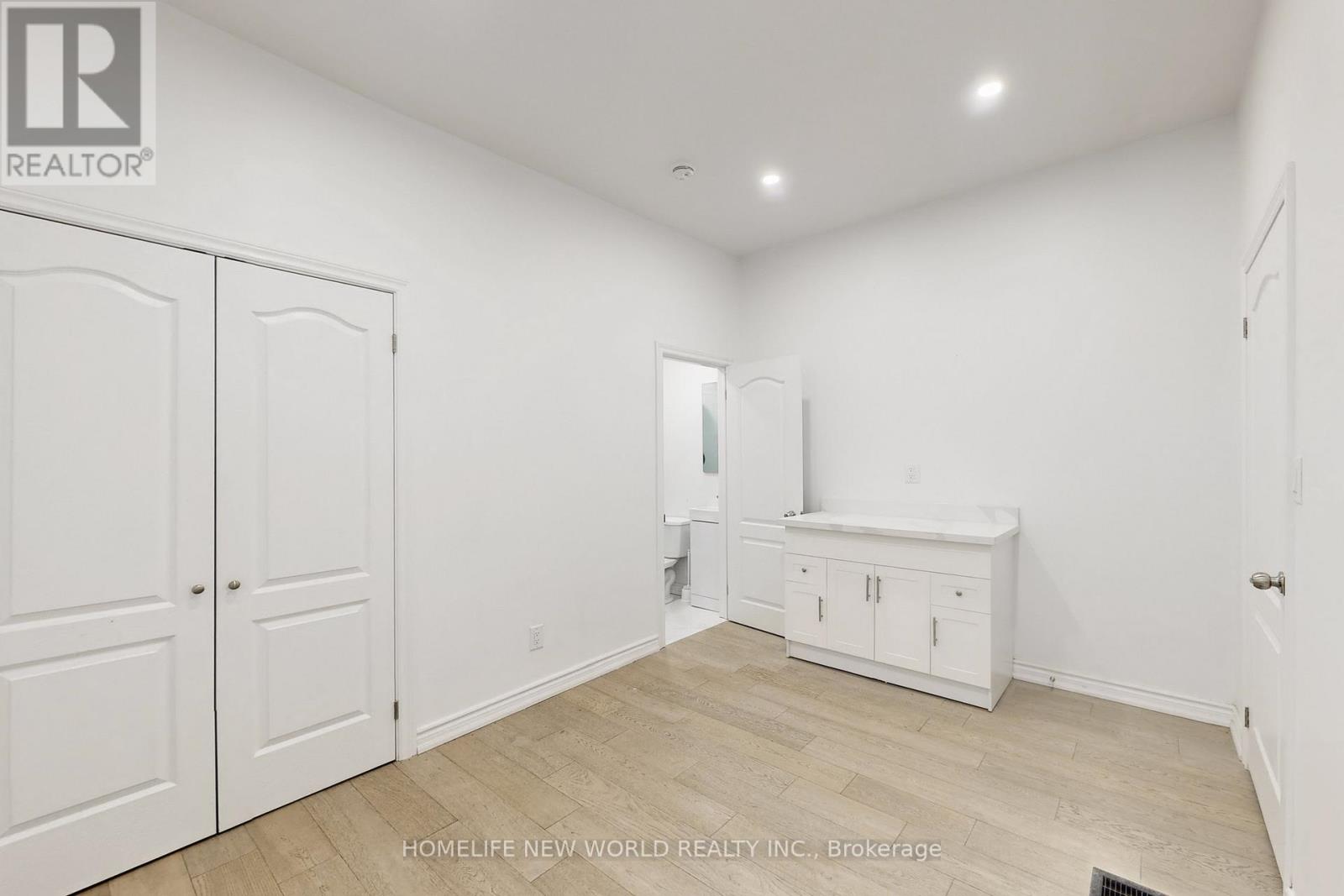 38 Kensington Avenue, Toronto, Ontario  M5T 2J9 - Photo 15 - C13017336