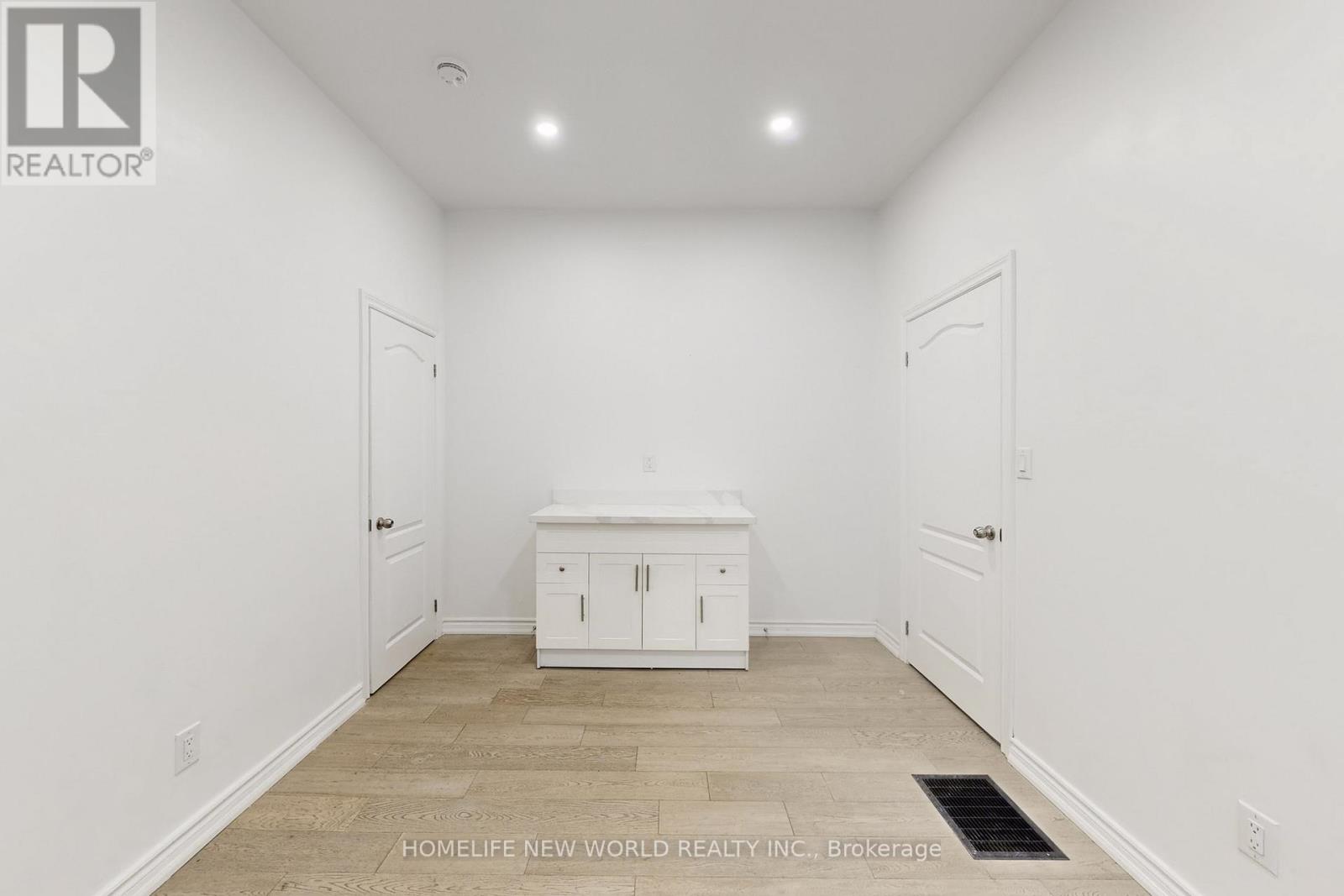 38 Kensington Avenue, Toronto, Ontario  M5T 2J9 - Photo 16 - C13017336