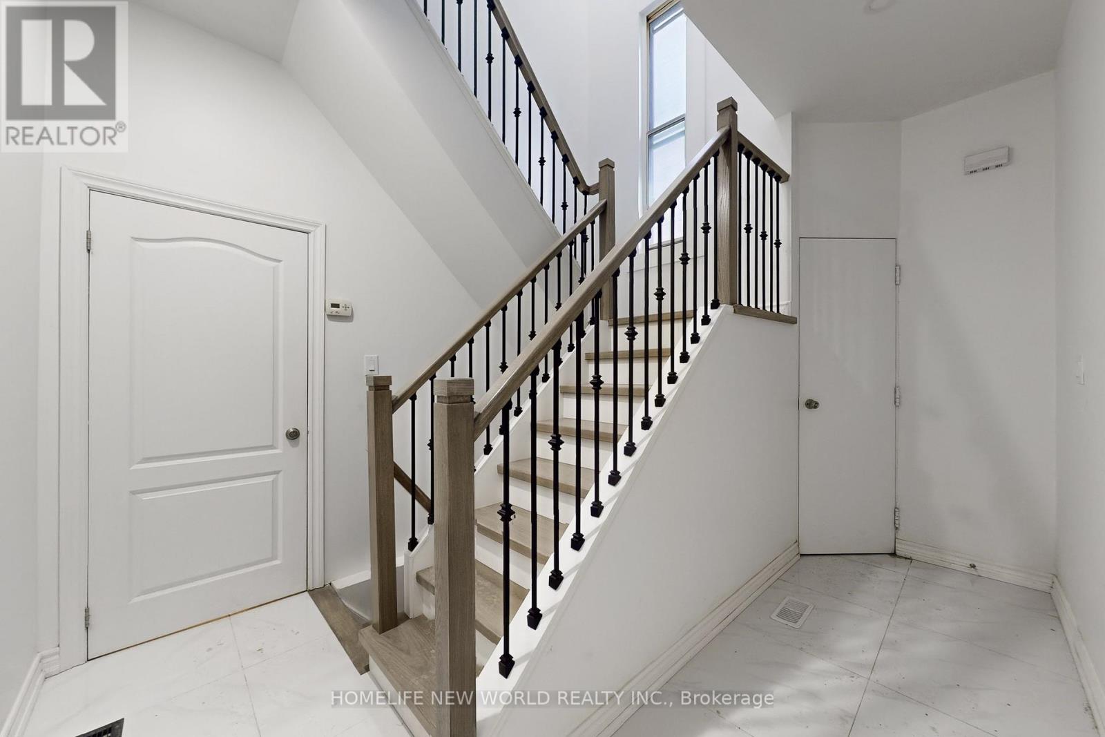 38 Kensington Avenue, Toronto, Ontario  M5T 2J9 - Photo 31 - C13017336