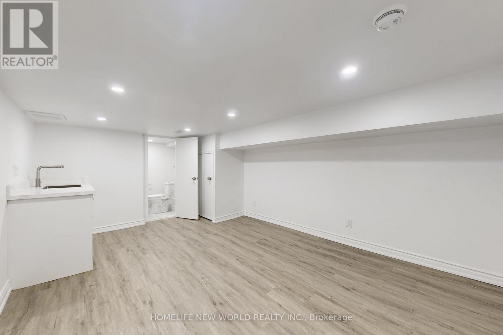 38 Kensington Avenue, Toronto, Ontario  M5T 2J9 - Photo 32 - C13017336