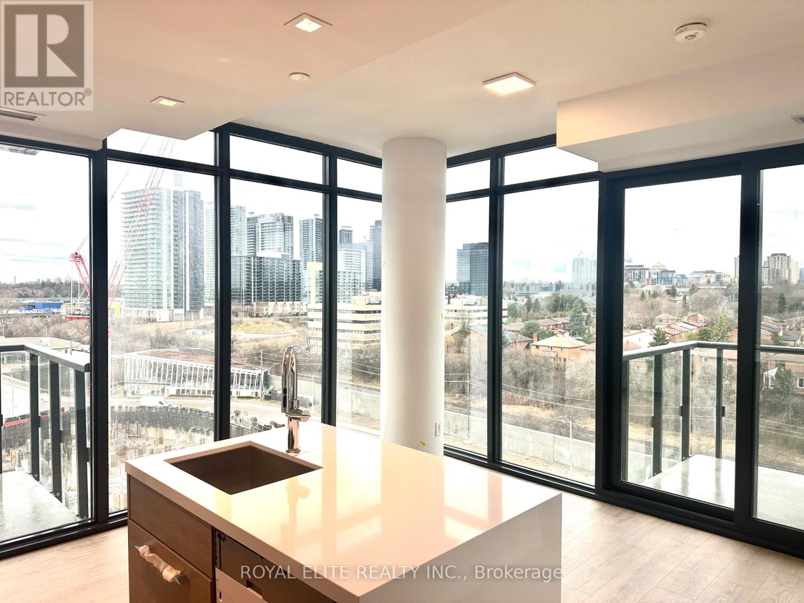 910 - 29 Green Trail Court, Toronto, Ontario  M2K 0J9 - Photo 3 - C13017342