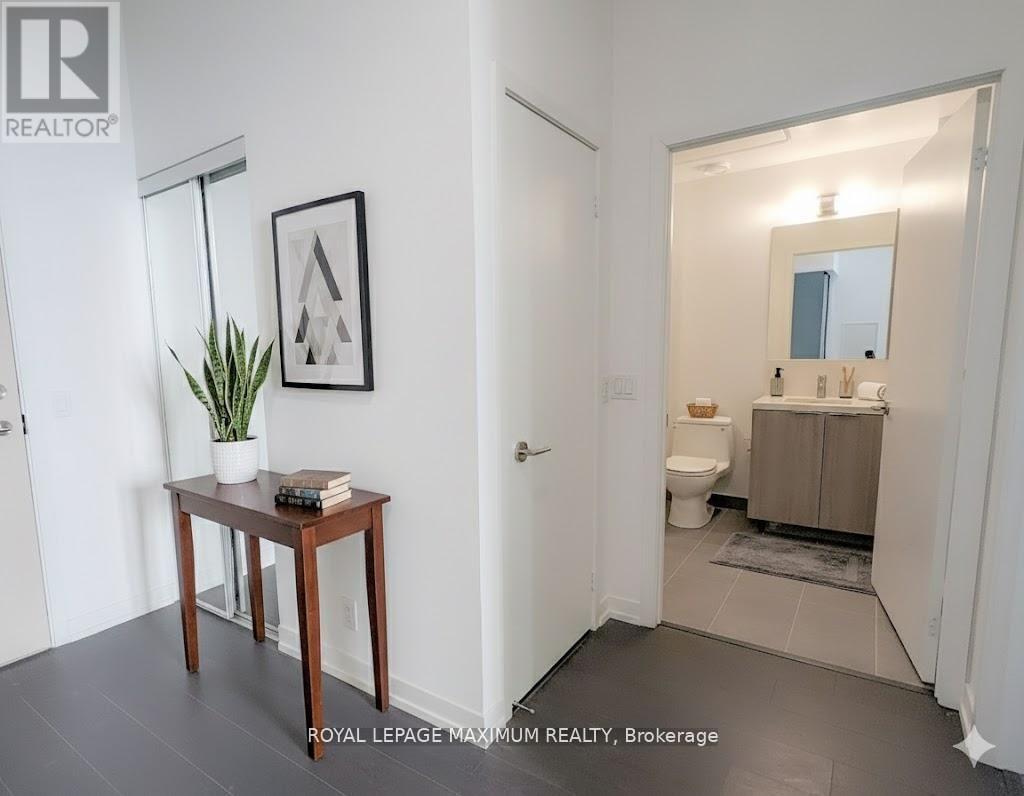 2020 Bathurst Street, Toronto, Ontario  M5P 0A6 - Photo 14 - C13017348