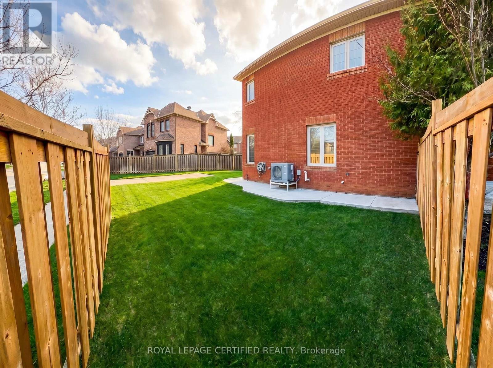 3898 Parkgate Drive, Mississauga, Ontario  L5N 7B4 - Photo 45 - W12964462