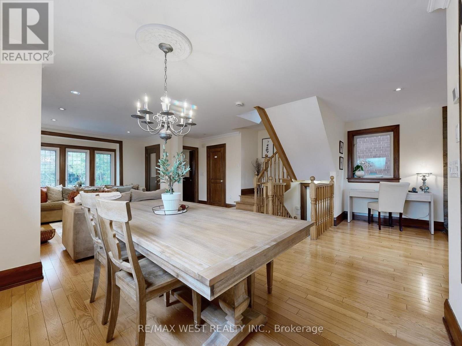 69 Mayfield Avenue, Toronto, Ontario  M6S 1K4 - Photo 11 - W13004458