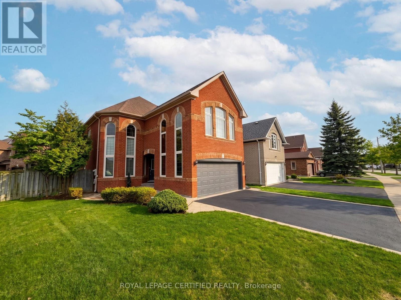 3898 Parkgate Drive, Mississauga, Ontario  L5N 7B4 - Photo 2 - W12964462