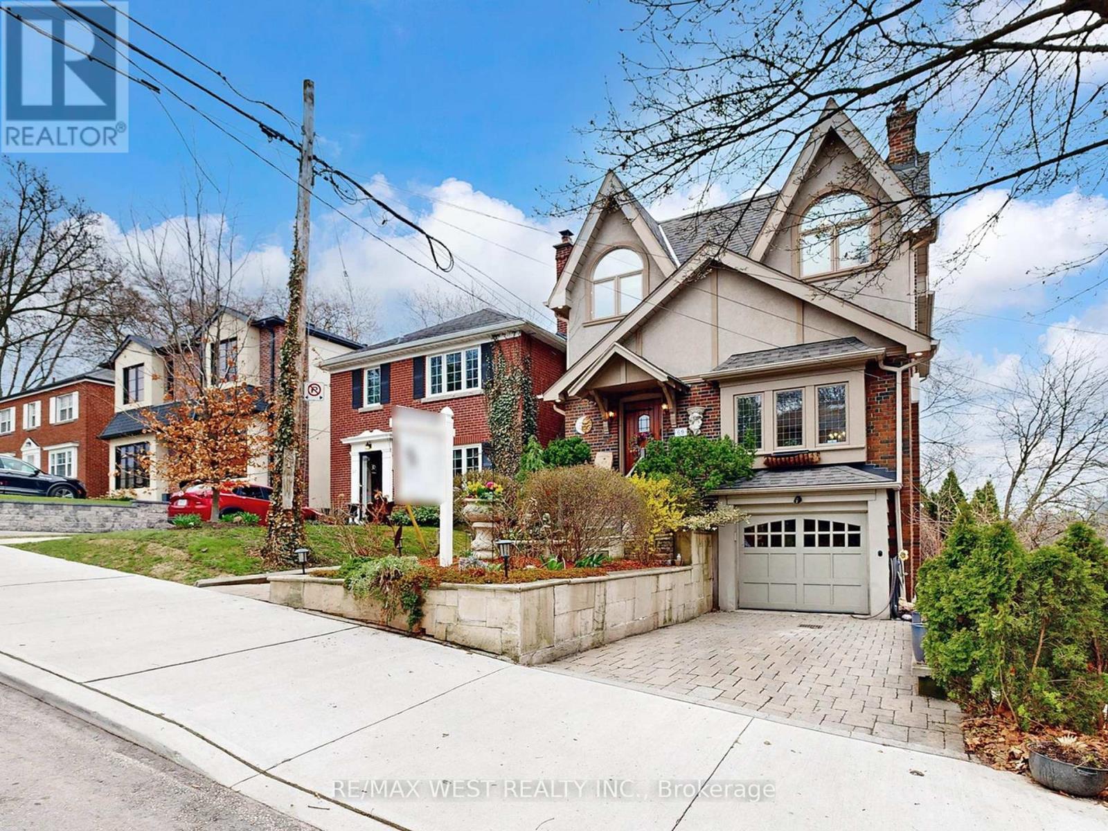 69 Mayfield Avenue, Toronto, Ontario  M6S 1K4 - Photo 3 - W13004458