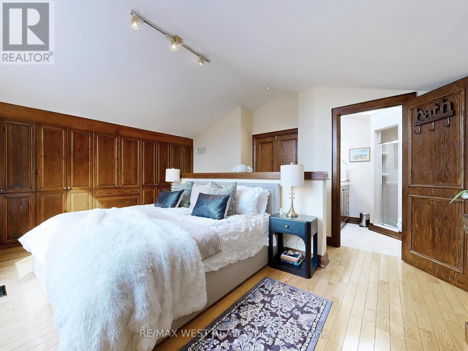 69 Mayfield Avenue, Toronto, Ontario  M6S 1K4 - Photo 23 - W13004458