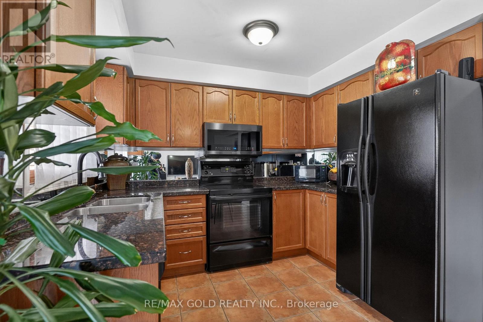 94 Mccrimmon Drive, Brampton, Ontario  L7A 2Z6 - Photo 14 - W13016722