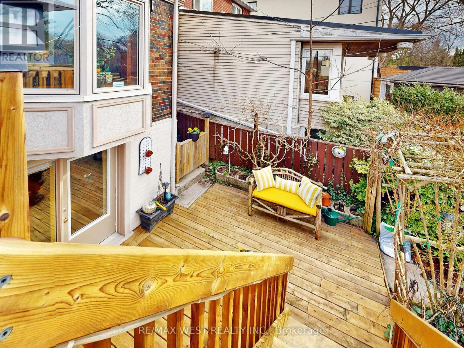 69 Mayfield Avenue, Toronto, Ontario  M6S 1K4 - Photo 39 - W13004458