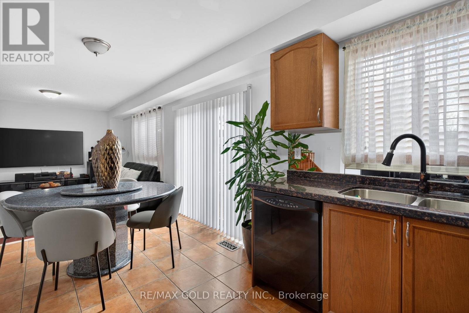 94 Mccrimmon Drive, Brampton, Ontario  L7A 2Z6 - Photo 17 - W13016722