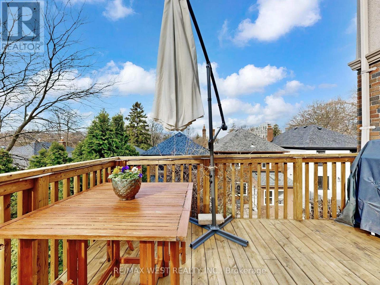 69 Mayfield Avenue, Toronto, Ontario  M6S 1K4 - Photo 40 - W13004458