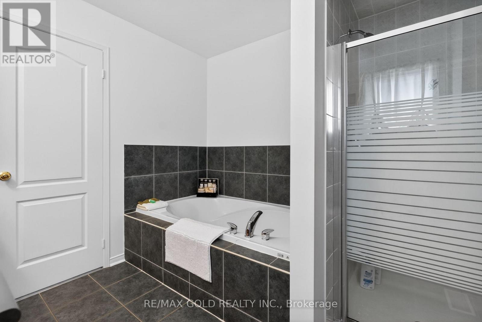 94 Mccrimmon Drive, Brampton, Ontario  L7A 2Z6 - Photo 31 - W13016722