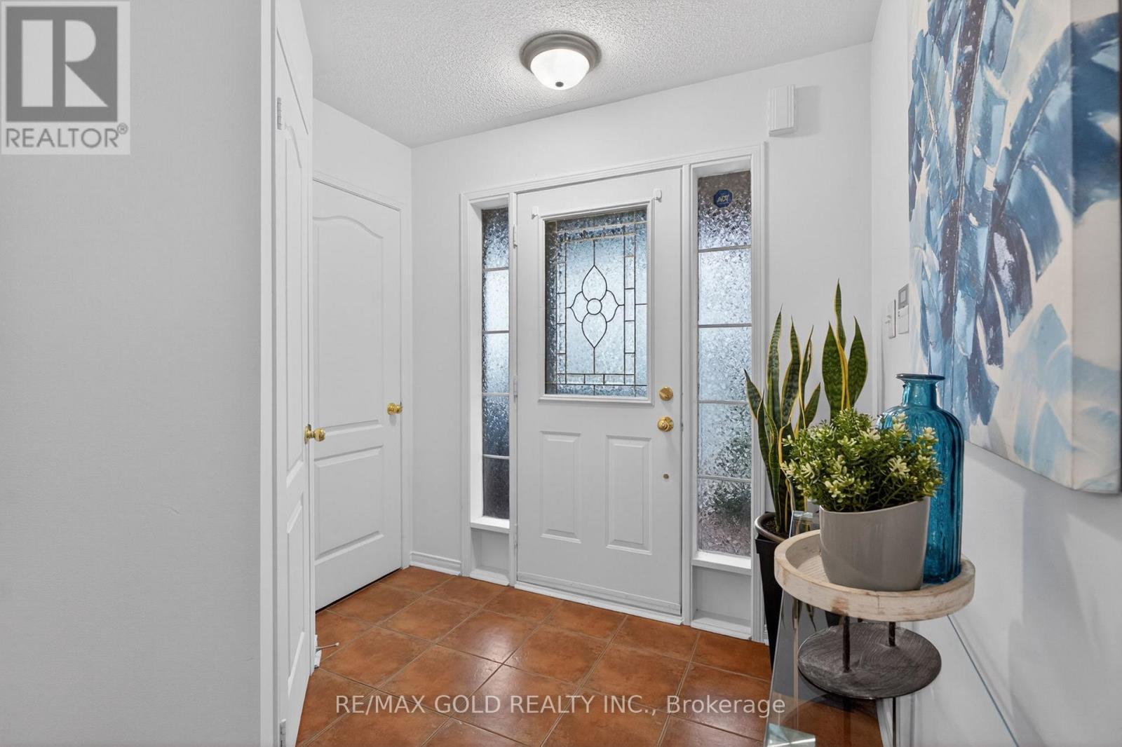 94 Mccrimmon Drive, Brampton, Ontario  L7A 2Z6 - Photo 5 - W13016722