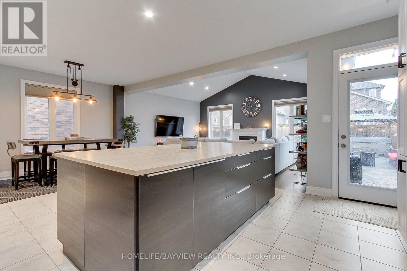 35 Booth Lane, Barrie, Ontario  L4N 0S4 - Photo 8 - S13017368