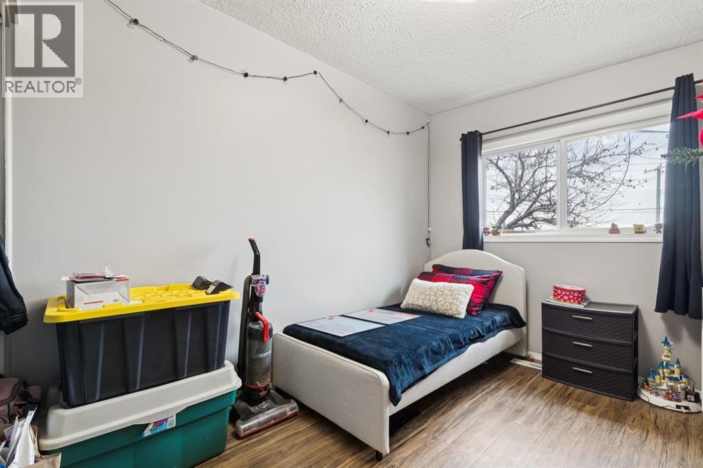 157 Penbrooke Close SE, Calgary, Alberta  T2A 3N9 - Photo 10 - A2284508