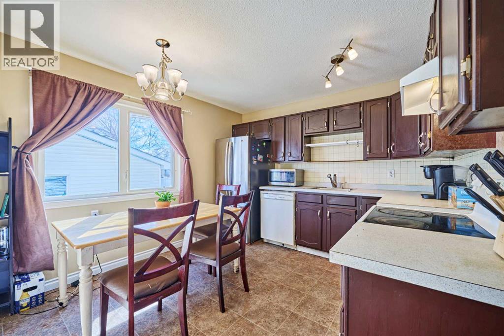 51 Sunmills Court Sw, Calgary, Alberta  T2X 2R4 - Photo 12 - A2296195