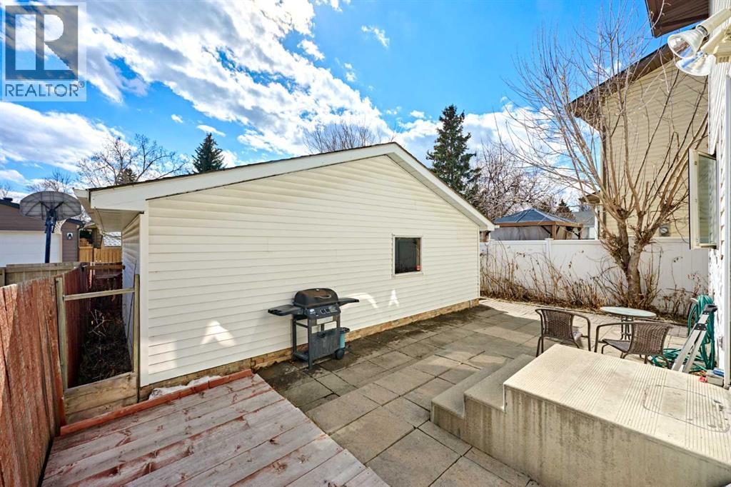 51 Sunmills Court Sw, Calgary, Alberta  T2X 2R4 - Photo 33 - A2296195