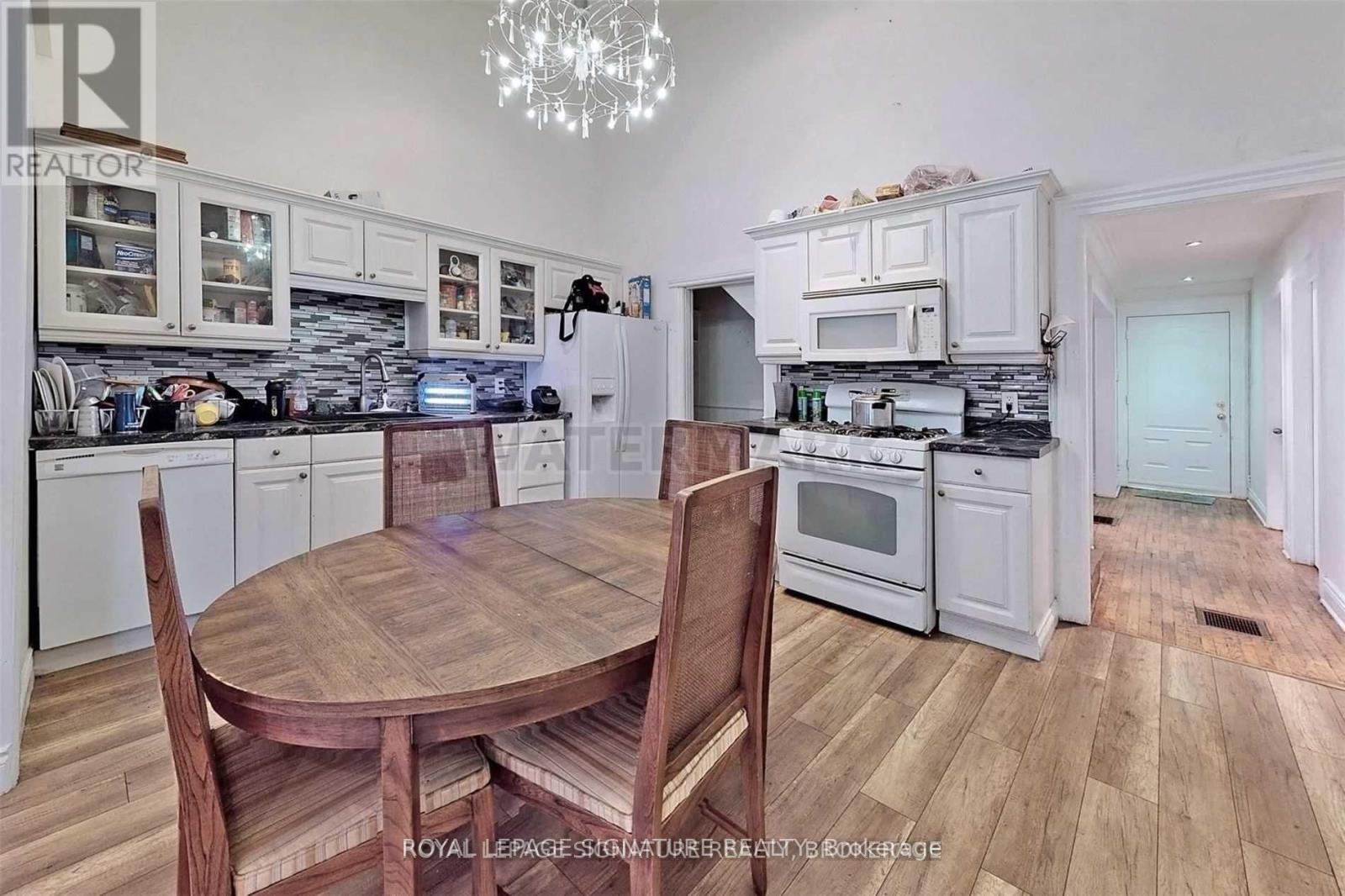 362a Queen Street S, Mississauga, Ontario  L5M 1M2 - Photo 5 - W13017366