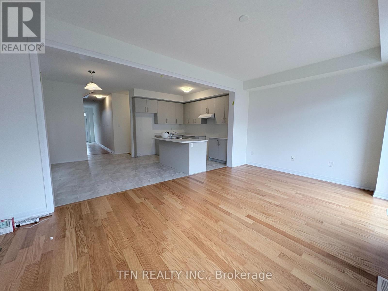 20 Selection Heights, Thorold, Ontario  L2V 0P3 - Photo 2 - X13017344