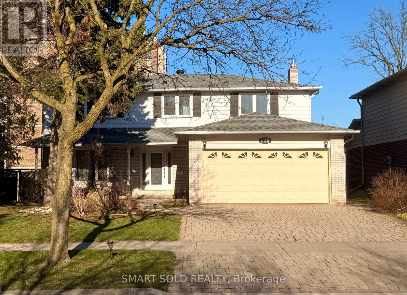 120 ABBEYWOOD TRAIL, Toronto, Ontario