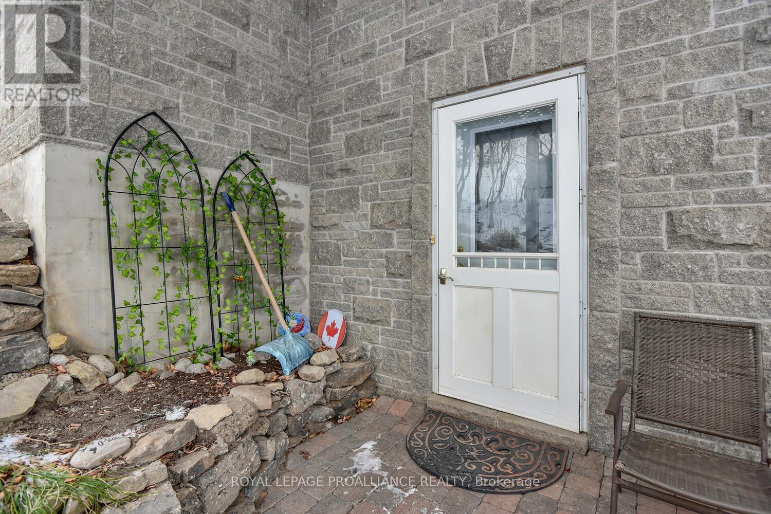 2111 County Road 2 Road E, Edwardsburgh/cardinal, Ontario  K0E 1T1 - Photo 5 - X12696346