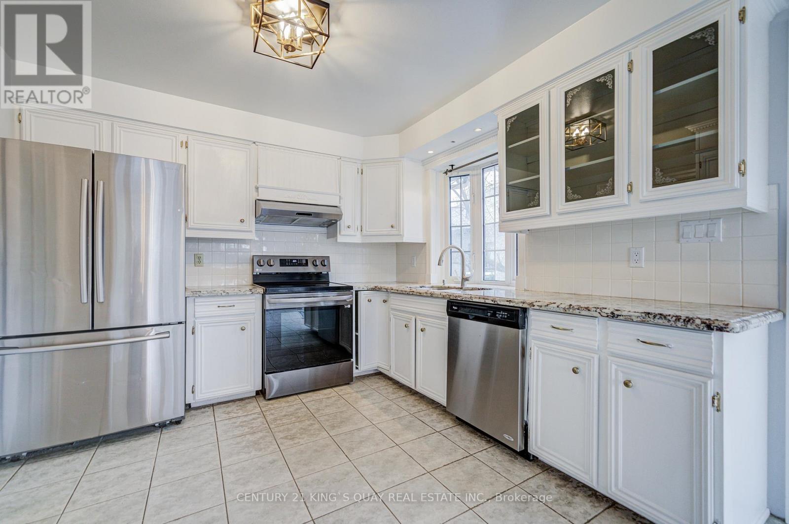 11 George Street, East Gwillimbury, Ontario  L0G 1V0 - Photo 16 - N13016158