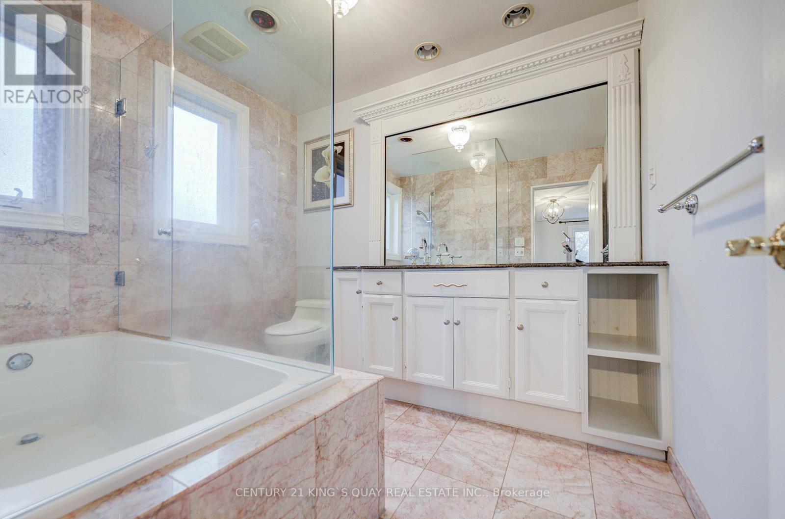 11 George Street, East Gwillimbury, Ontario  L0G 1V0 - Photo 20 - N13016158