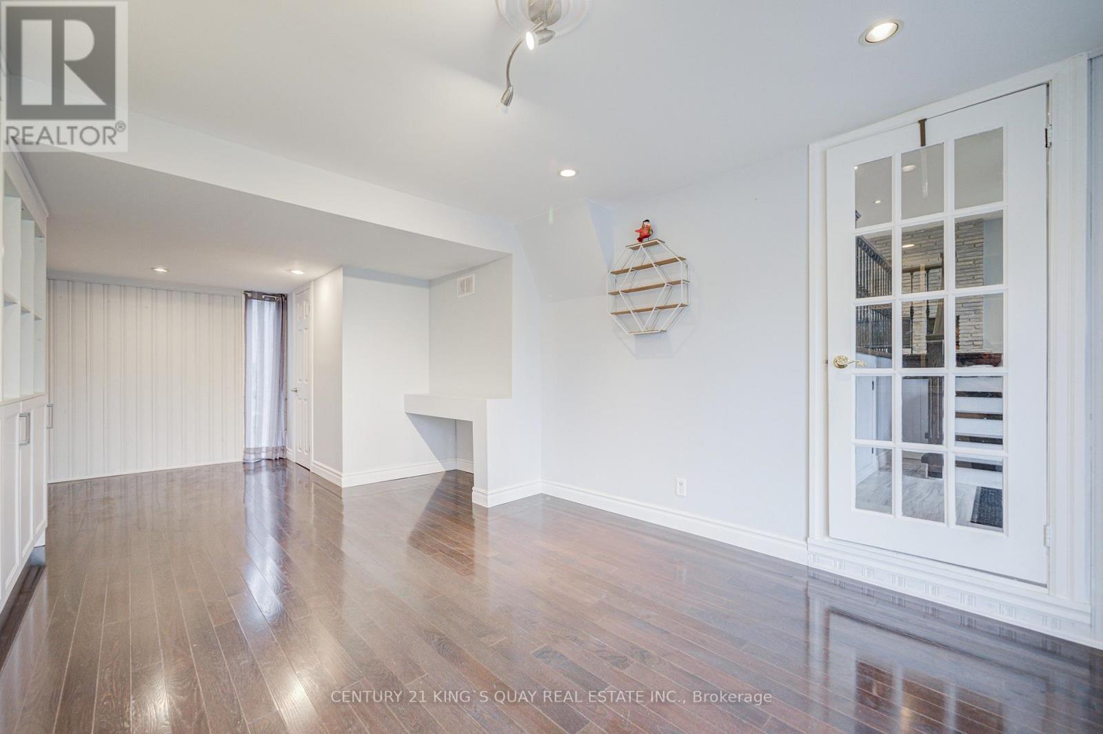 11 George Street, East Gwillimbury, Ontario  L0G 1V0 - Photo 6 - N13016158