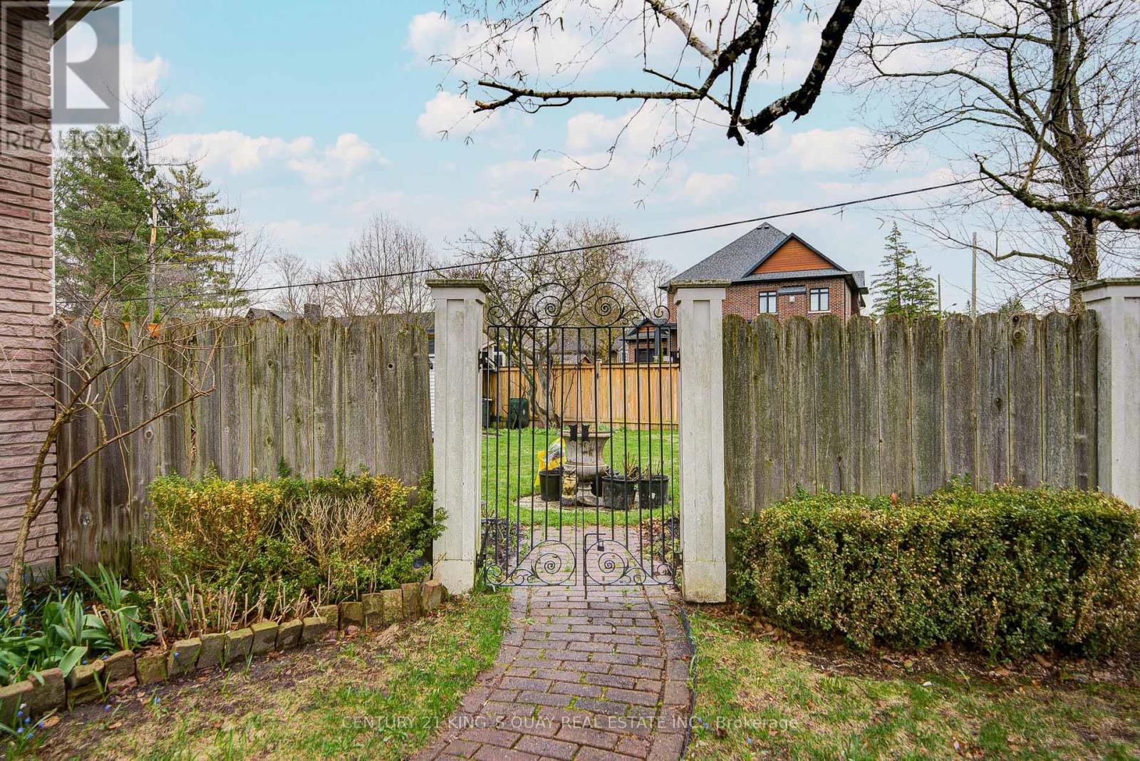 11 George Street, East Gwillimbury, Ontario  L0G 1V0 - Photo 32 - N13016158