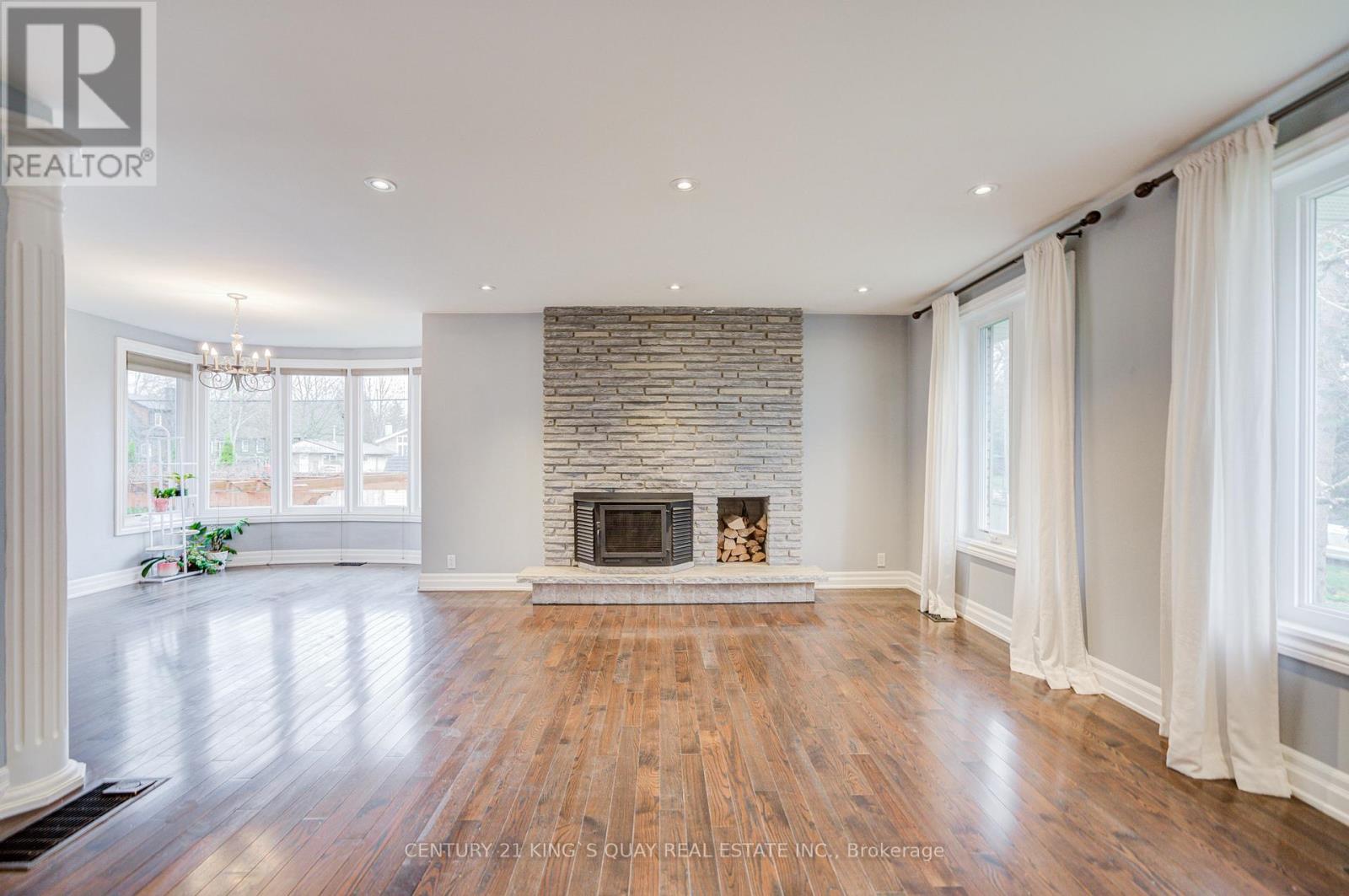 11 George Street, East Gwillimbury, Ontario  L0G 1V0 - Photo 9 - N13016158