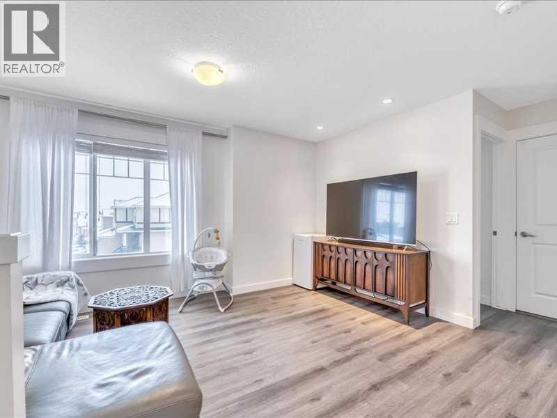 201 Rainbow Falls Glen, Chestermere, Alberta  T1X 0S6 - Photo 32 - A2302864