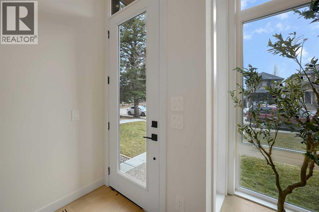 5018 21a Street Sw, Calgary, Alberta  T6T 0B3 - Photo 2 - A2301497