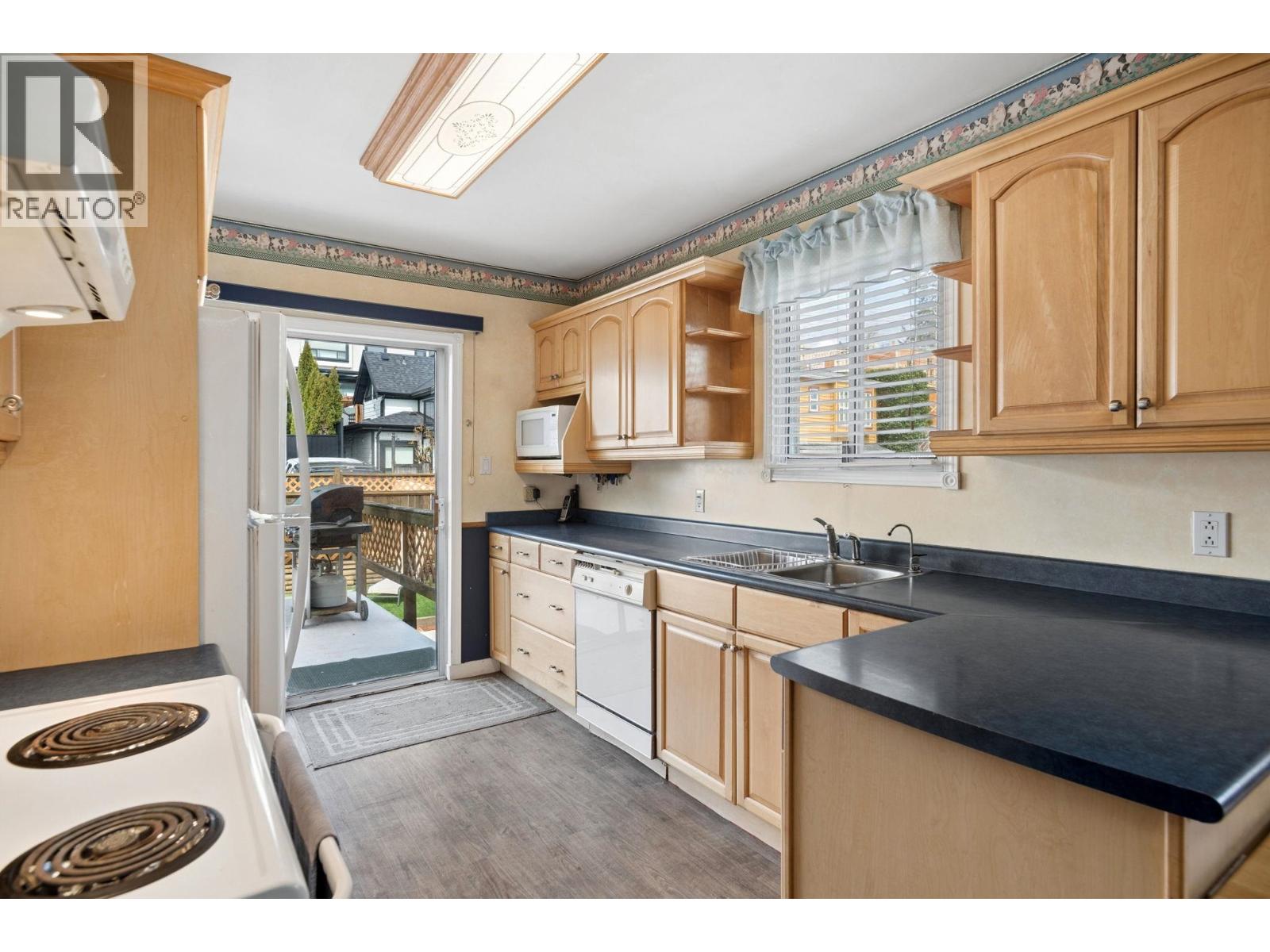 1861 E Kent Avenue North Avenue, Vancouver, British Columbia  V5P 2S9 - Photo 10 - R3113117