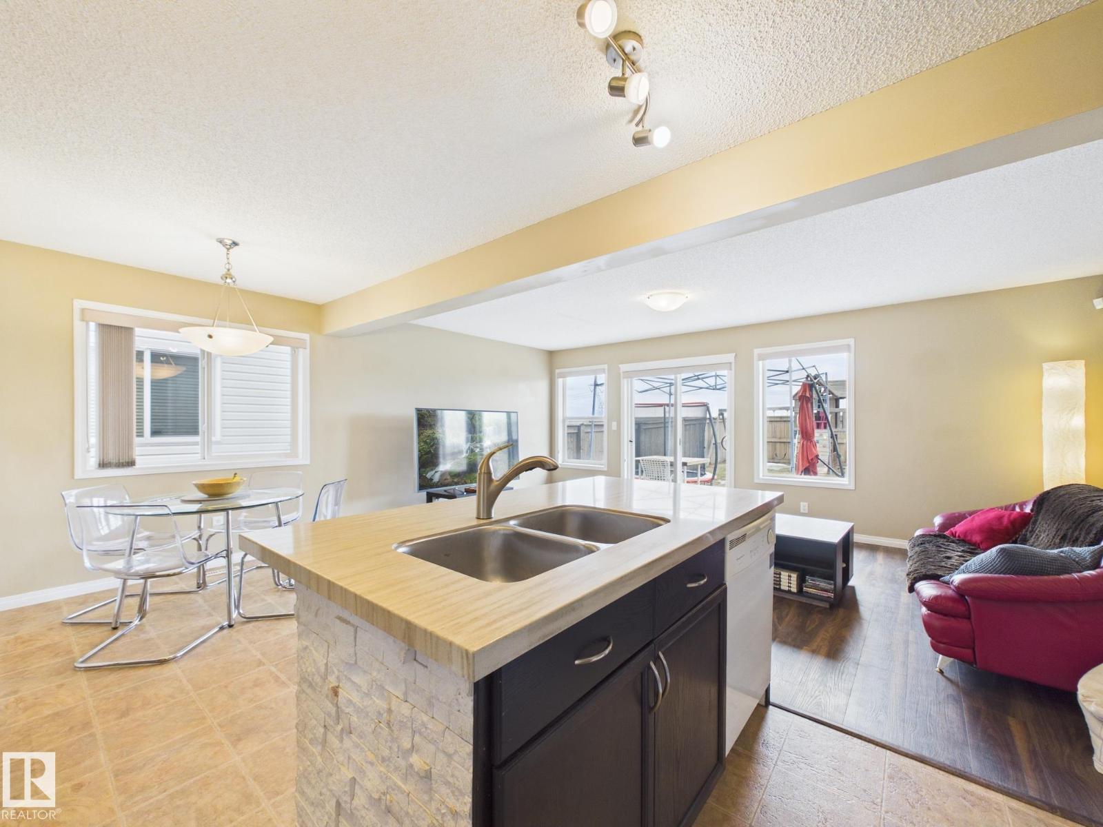 9073 Scott Cr Nw, Edmonton, Alberta  T6R 0E7 - Photo 16 - E4483128