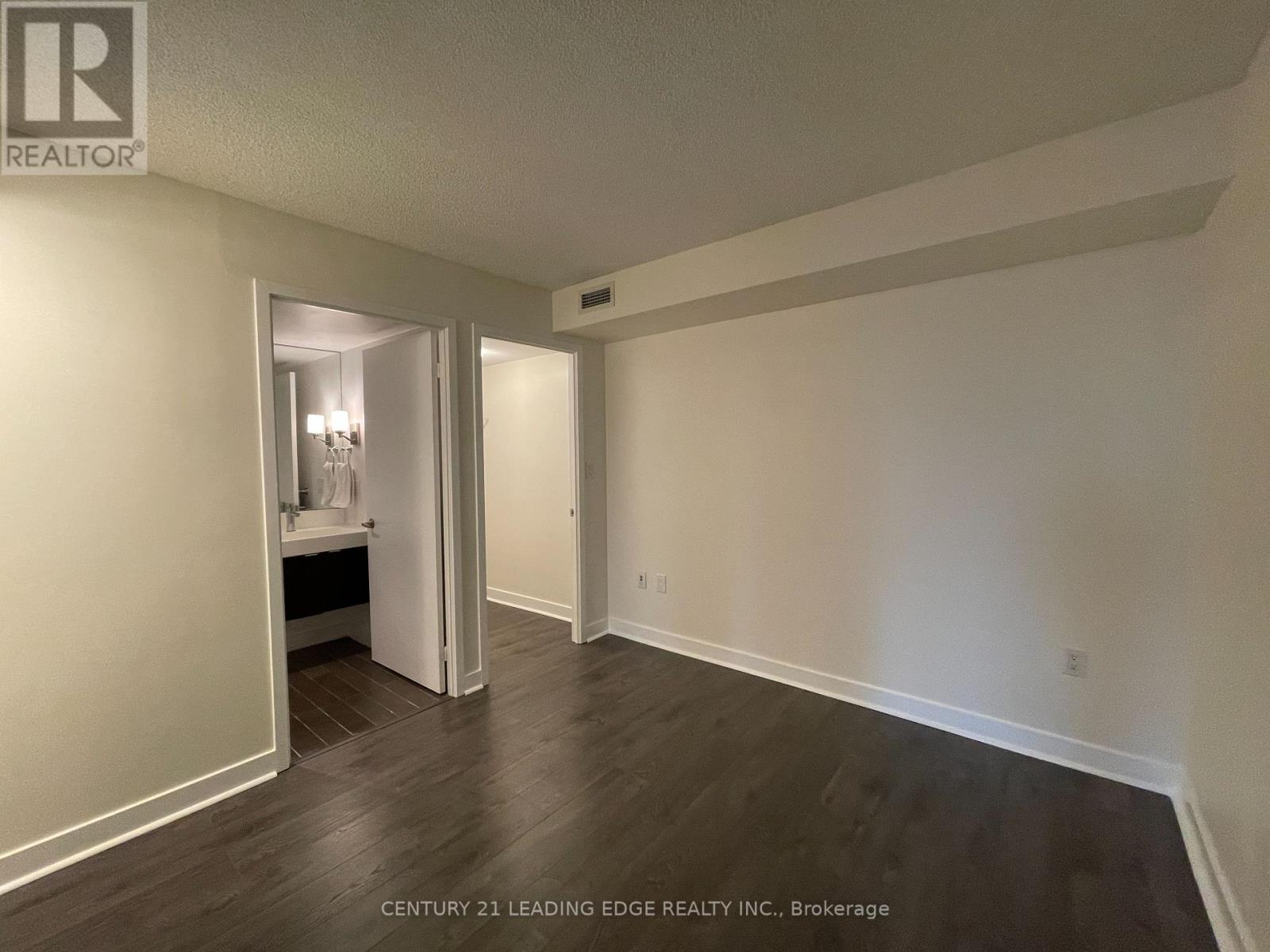 3211 - 25 Telegram Mews, Toronto, Ontario  M5V 3Z1 - Photo 11 - C13017400