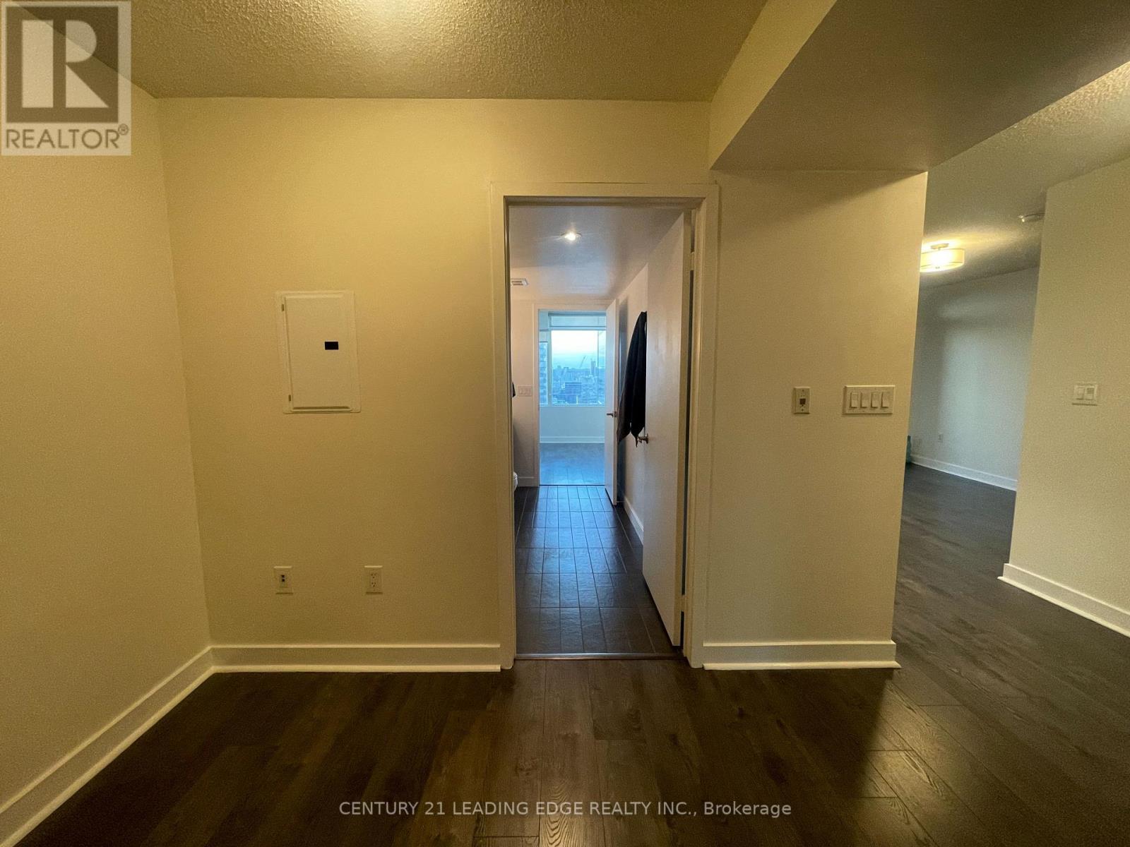 3211 - 25 Telegram Mews, Toronto, Ontario  M5V 3Z1 - Photo 2 - C13017400