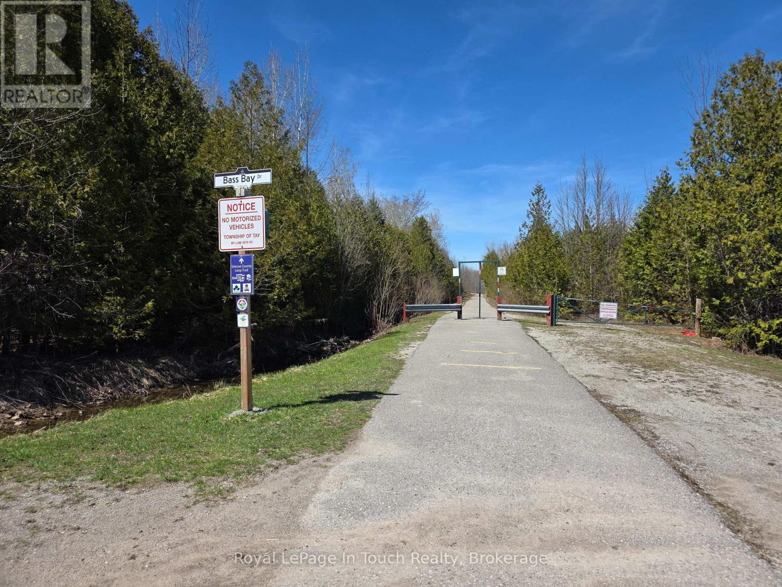 57 Bass Bay Drive, Tay, Ontario  L0K 2A0 - Photo 17 - S12840216