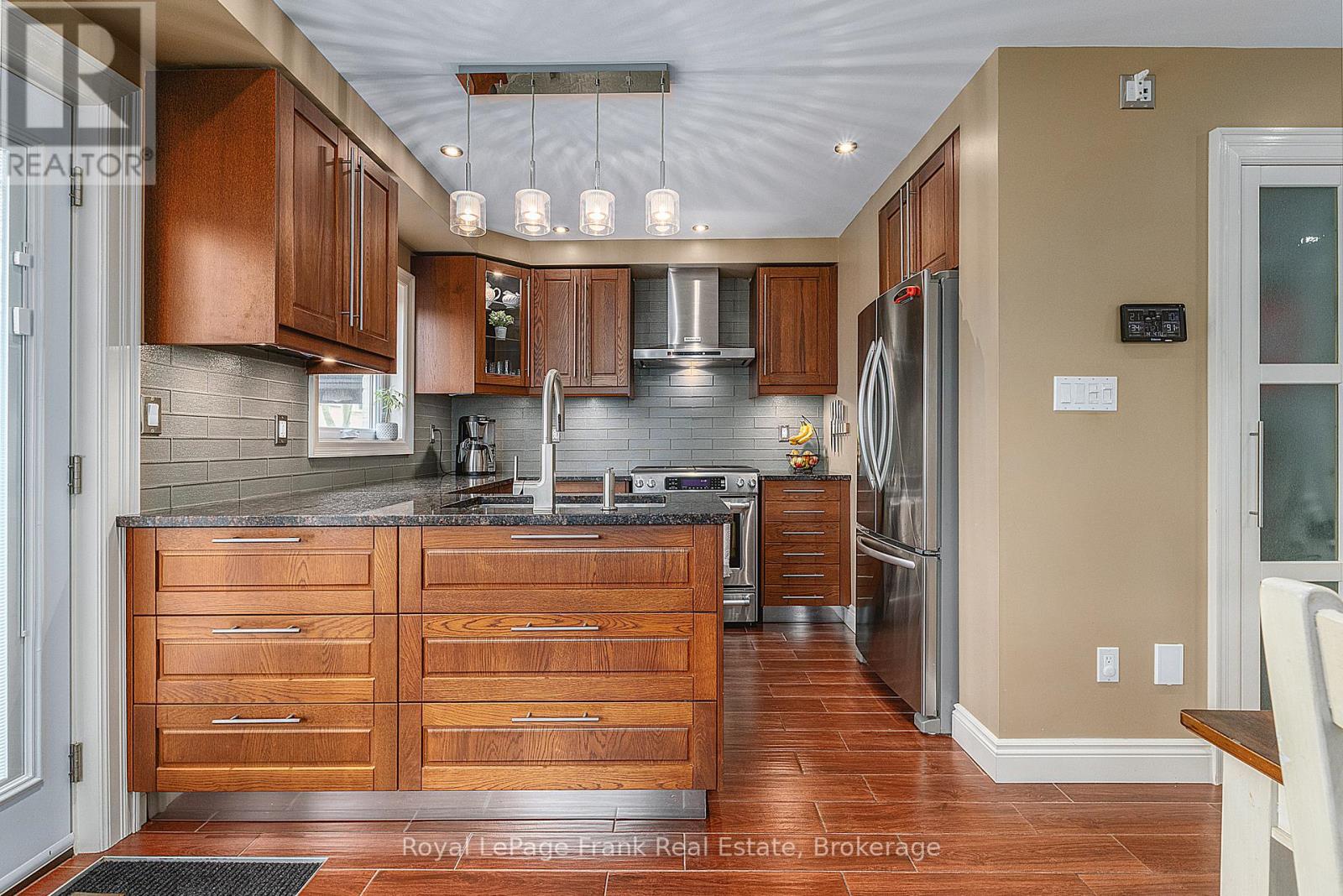 180 Chatfield Drive, Ajax, Ontario  L1T 2H7 - Photo 11 - E13017380