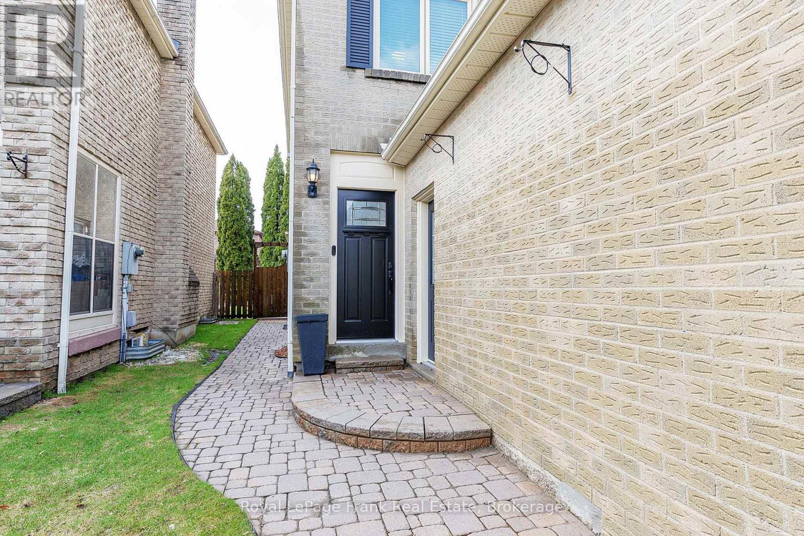 180 Chatfield Drive, Ajax, Ontario  L1T 2H7 - Photo 2 - E13017380