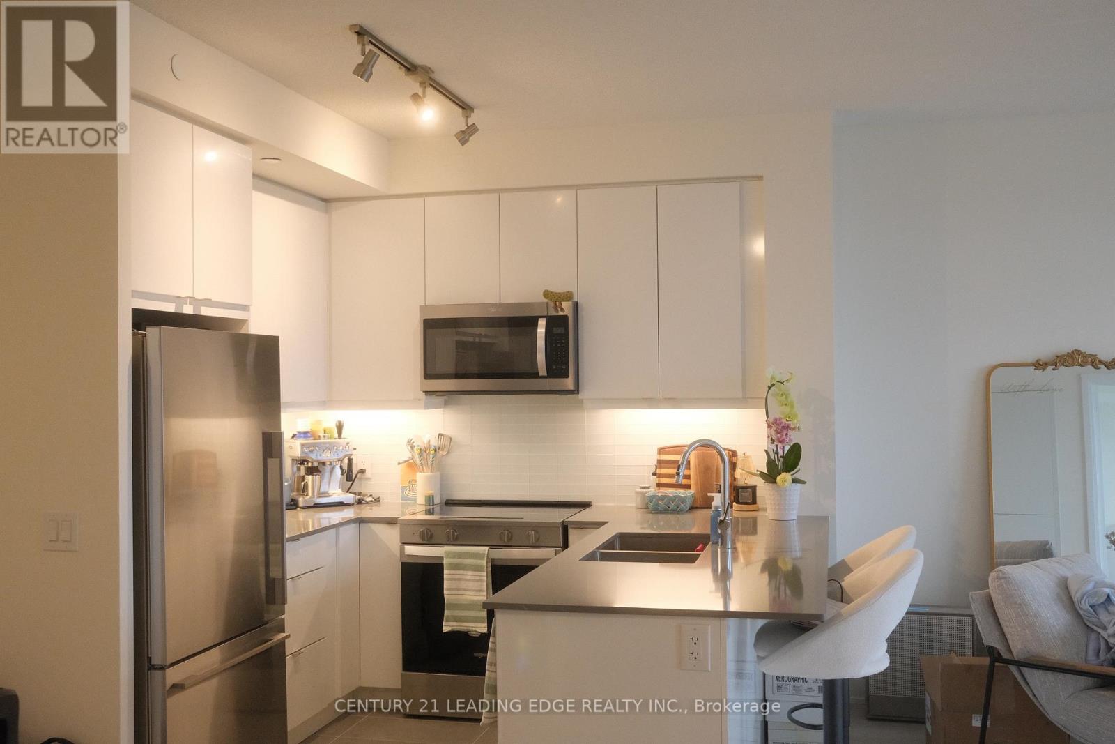 2128 - 3270 SHEPPARD AVENUE E, Toronto, Ontario