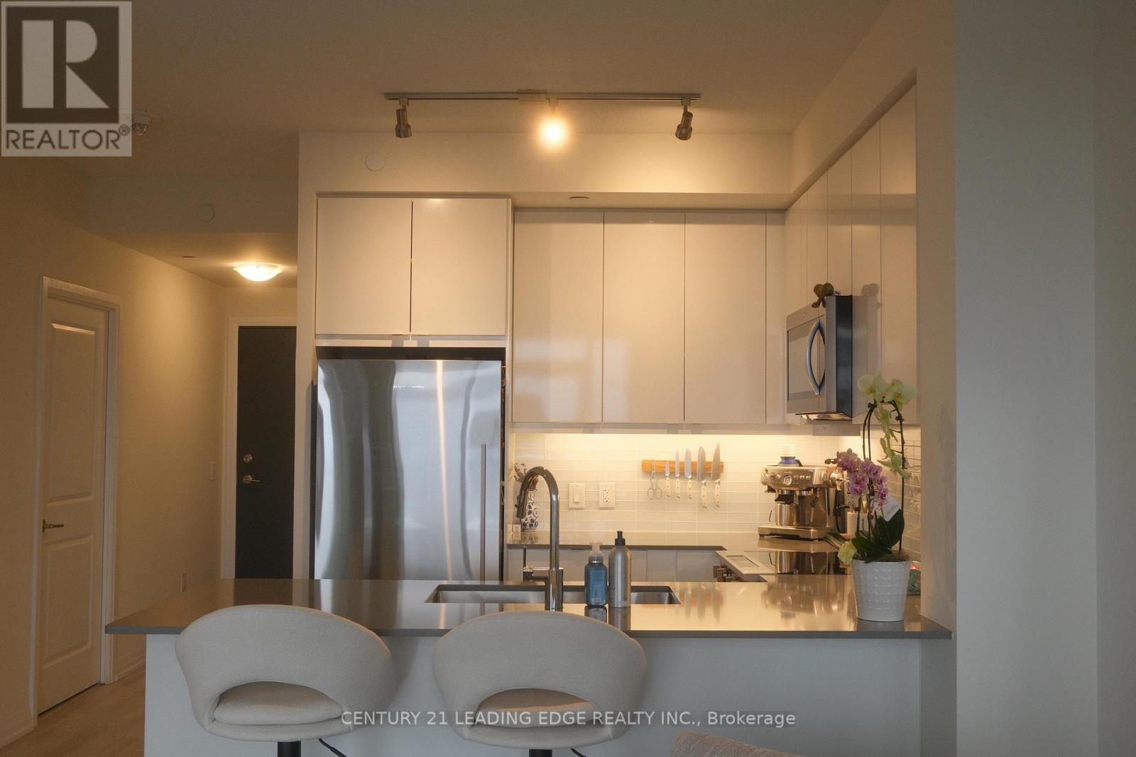 2128 - 3270 Sheppard Avenue E, Toronto, Ontario  M1T 0B3 - Photo 2 - E13017408