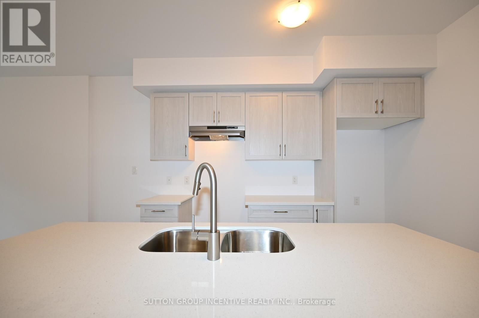 1 - 32 Winery Way, Barrie, Ontario  L9J 0Y3 - Photo 5 - S13017416