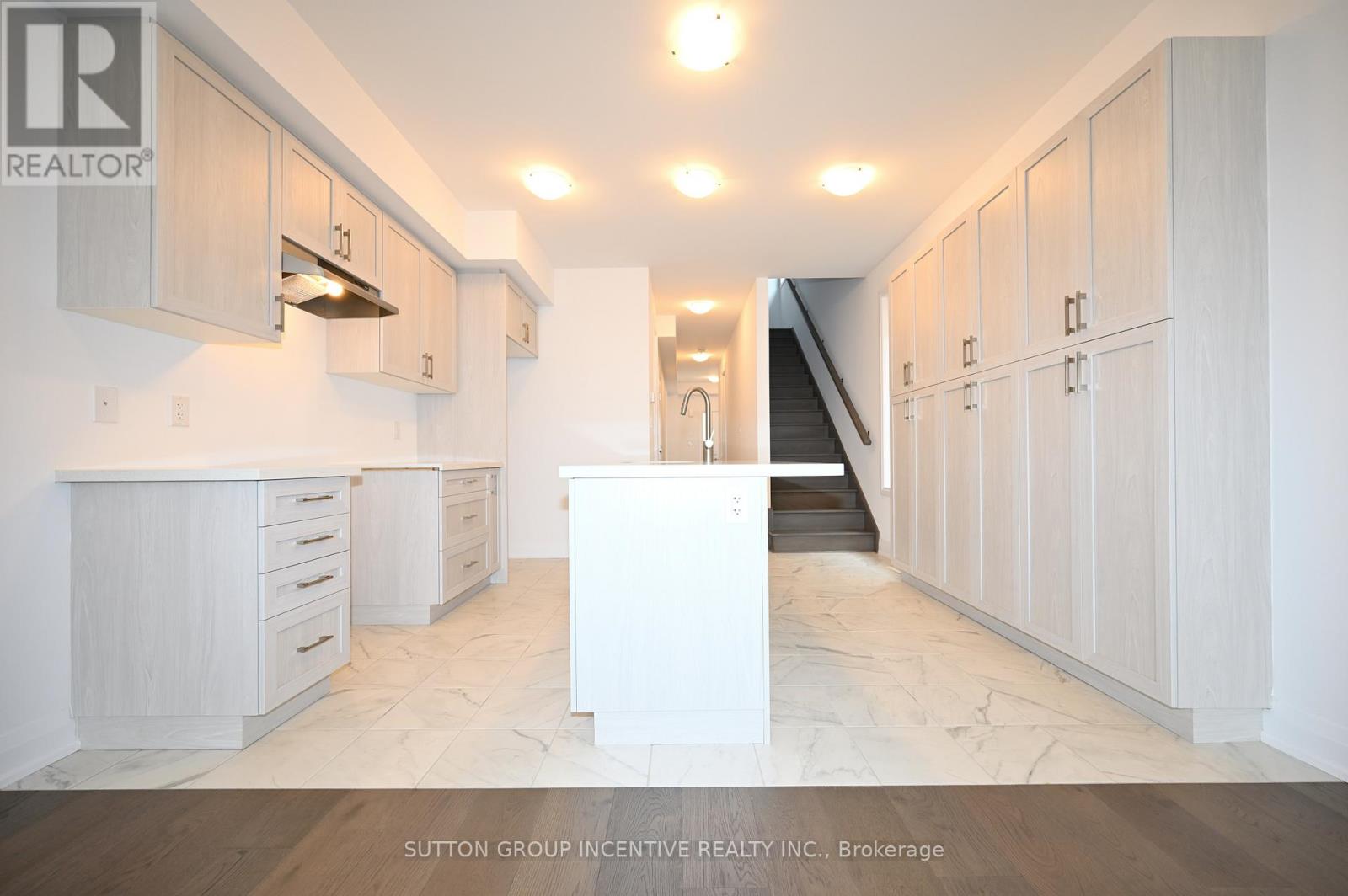 1 - 32 Winery Way, Barrie, Ontario  L9J 0Y3 - Photo 7 - S13017416