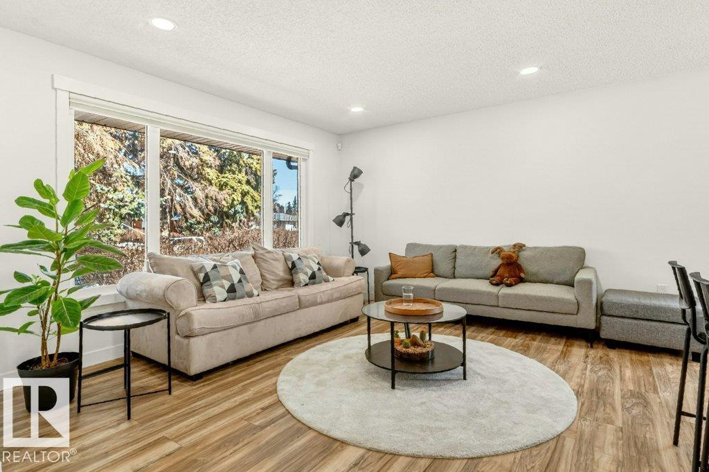 11435 46 Av Nw, Edmonton, Alberta  T6H 0A4 - Photo 2 - E4483131